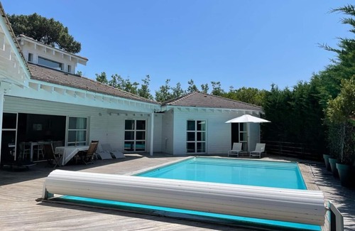 Le Canon Villa | Contemporary Wooden Villa with Pool and Ocean Views