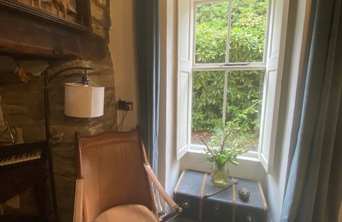 Dre-fach Felindre House | Elegant Country House with Pool and Scenic Views