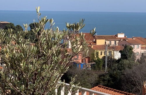 Collioure House | Elegant Duplex with Pool and Ocean Views - Rated 10/10