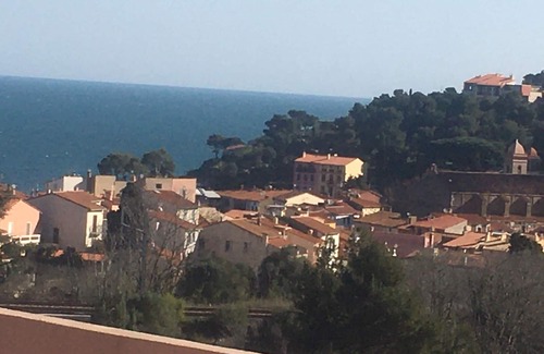 Collioure House | Elegant Duplex with Pool and Ocean Views - Rated 10/10