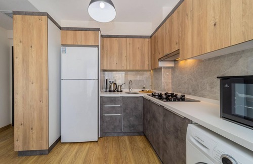 Kepez Apartment | Inviting Flat with Pool Access in Kepez