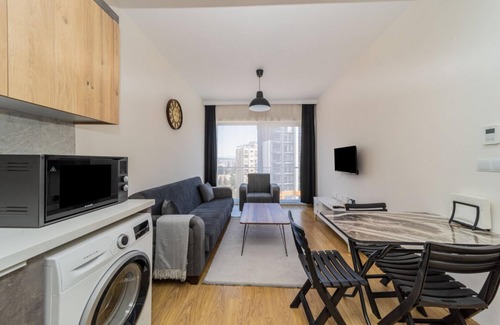 Kepez Apartment | Inviting Flat with Pool Access in Kepez
