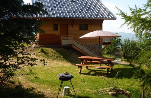 Saint-Michel-de-Chaillol Ski Chalet | Idyllic Chalet Near ECRINS Slopes with Lake View & Pool