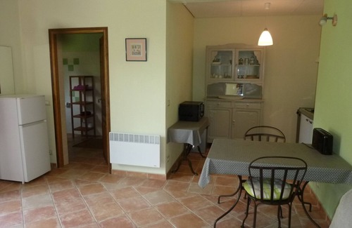 Le Barroux Apartment | Idyllic Gite in Provence with Pool & Child-Friendly Amenities