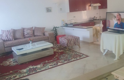 Flamants roses Villa | Beachside Retreat: Ideal Getaway with Ocean Views