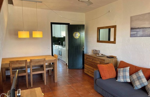 Fornells Ski Chalet | Relax at ATALAIA 11 by SOM Menorca with Pool & Spa