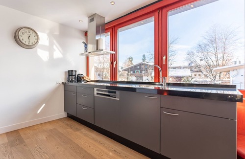 Brixen im Thale Apartment | Modern House Near Ski Lift with Pool & Breakfast - 9.8/10