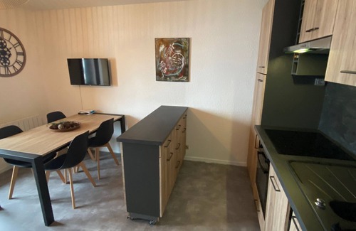 Evian-les-Bains Apartment | Picturesque Lake View Apartment with Parking & Great Amenities