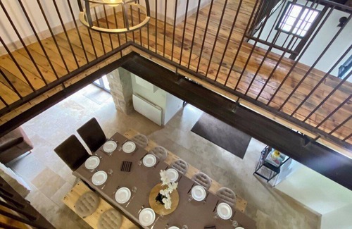 Chateau-Landon House | Pet-Friendly Retreat at Superb Mill - Château Landon