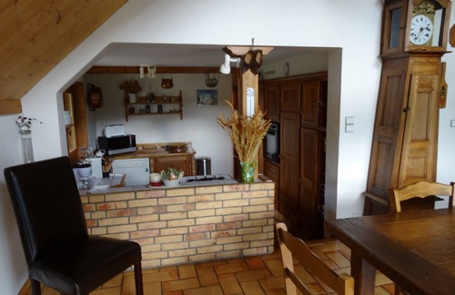 La Compote House | Discover Nature at the Superb Solid Bauges Park Hotel