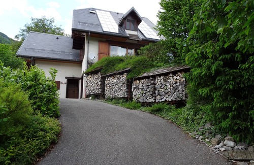 La Compote House | Discover Nature at the Superb Solid Bauges Park Hotel