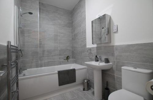 Dundee Apartment | Top-Rated One Bedroom Apartment in Dundee, Pet-Friendly Stay