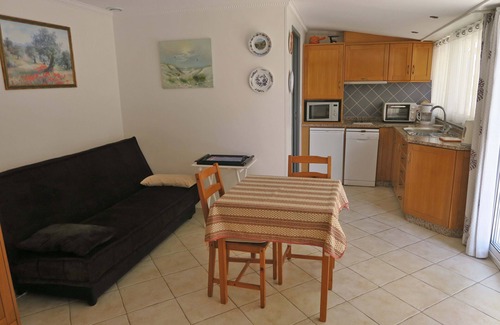 Menton Apartment | Tranquil Retreat with Ocean View & Spa - Rated 9.8/10