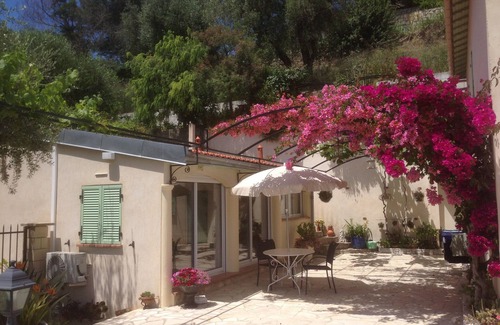 Menton Apartment | Tranquil Retreat with Ocean View & Spa - Rated 9.8/10