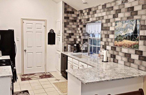 Block House Creek House | Pet-Friendly Retreat with Big Backyard Near HEB Center