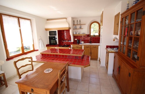 Flassans-sur-Issole Villa | Unforgettable Provençal Villa for Family & Friends Getaway