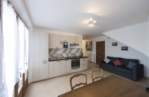 Flassans-sur-Issole Villa | Unforgettable Provençal Villa for Family & Friends Getaway