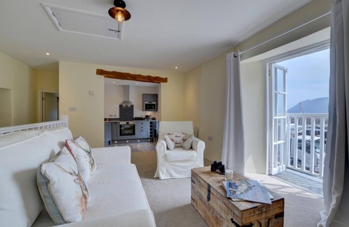 Lynmouth Apartment | Oceanfront Apartment with Breathtaking Sea Views