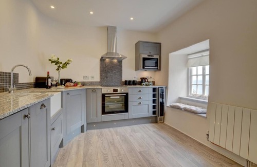 Lynmouth Apartment | Oceanfront Apartment with Breathtaking Sea Views
