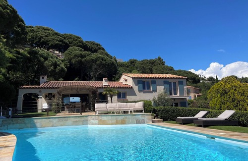 La Nartelle Villa | Unforgettable Oceanfront Villa for 8 with Pool in Ste Maxime
