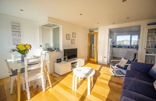 Rhyd-y-clafdy House | Seafront House with Ocean Views & Pet-Friendly Amenities