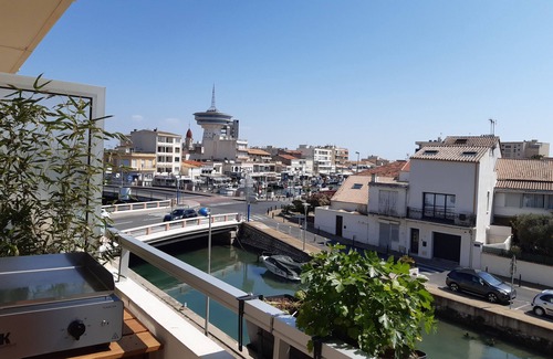 Palavas-les-Flots Apartment | Secluded T3 with Magnificent Ocean View and Top Amenities