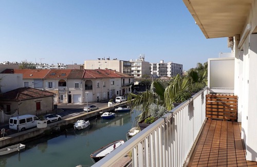 Palavas-les-Flots Apartment | Secluded T3 with Magnificent Ocean View and Top Amenities