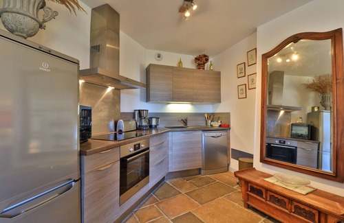 Villecroze House | Exceptional T3 with Lake View in Provence - House of the Arcades