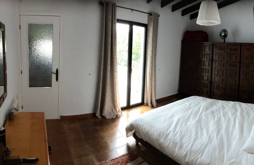 Competa Villa | Superb three bedroom south facing villa with lovely swimming pool.