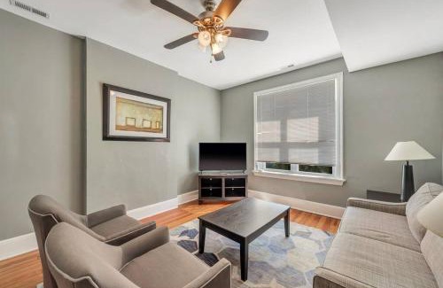 Downtown St. Louis House | Inviting Two Unit Listing with Hot Tub in STL
