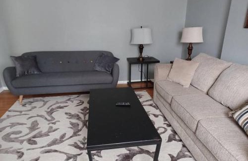 Downtown St. Louis House | Inviting Two Unit Listing with Hot Tub in STL