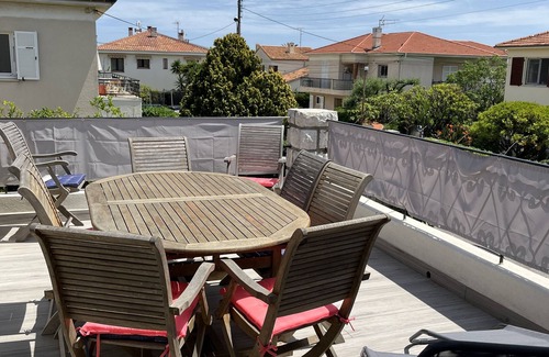 Saint-Laurent-du-Var Apartment | Exclusive Villa with Private Garden & Oceanfront Views