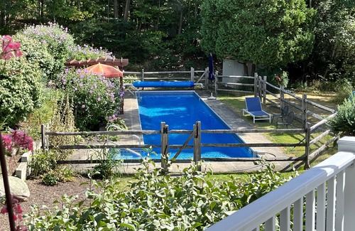 Copake Falls House | Unforgettable Views of Sunsets and Mountains Await You