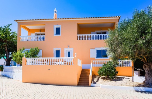 Silves Villa | Private Villa Near Carvoeiro with Pool & Top Guest Rating