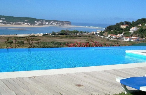 Foz do Arelho Villa | Family-Friendly Villa with Heated Pool and Ocean Views