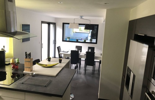 Loctudy House | Elegant Villa with Indoor Pool & Spa, Steps from the Beach