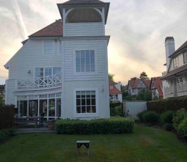 Knokke House | Elegant Villa in Knokke Zoute Steps from Beach & Shops