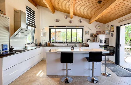 Loix House | Enchanting Villa with Ocean View in Loix Village