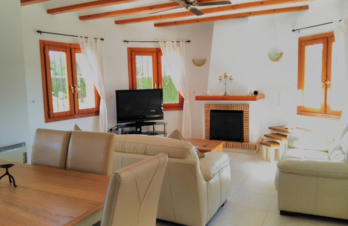 Media Luna Villa | Idyllic Villa with Private Pool and Garden in Javea