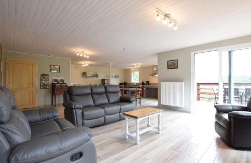 Daverdisse House | Elegant Villa Retreat with Large Garden & Pet-Friendly Amenities