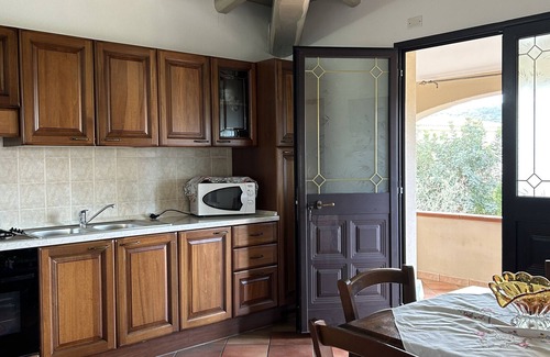 Tanaunella Villa | Beautiful Villa with Garden and Oceanfront Views