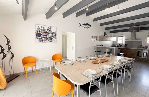 Ars-en-Re House | Exceptional Villa with Heated Pool, Steps from the Sea