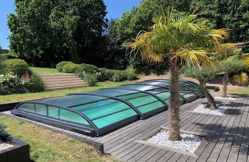 Benodet Villa | Elegant Villa with Pool Perfect for Family Gatherings