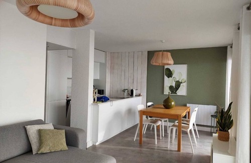 Palavas-les-Flots Apartment | Oceanfront T2 Terrace Apartment - Guest Rated 9.8/10