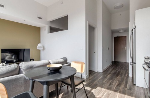 West End Apartment | Chic West End 1BR with Rooftop Pool & Easy Nightlife Access