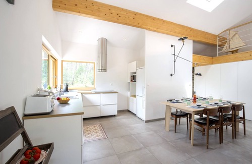 La Teste-de-Buch House | Exquisite Wooden Retreat in Arcachon Basin Forest