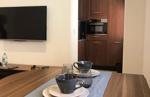 Antibes Old Town Apartment | Inviting 2-Bedroom Retreat with Ocean View in Antibes