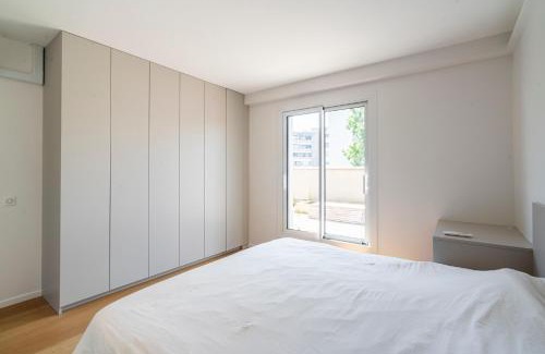 Parchamp–Albert Kahn Apartment | Modern 2-Room Apartment in Boulogne North - Rated 9.8/10