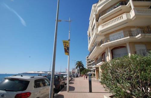 Old Town Apartment | Inviting Apartment with Sea View and Terrace in Menton
