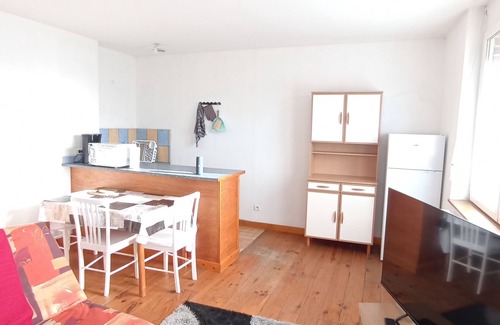 Denain Apartment | Cozy Appart: Family-Friendly Stay in a Prime Location